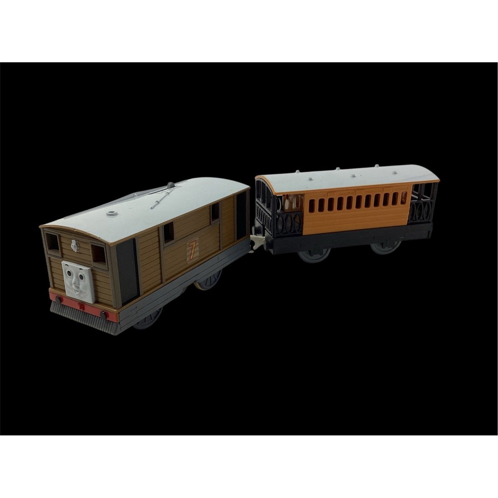 TOMY 1997 Thomas & Friends Trackmaster Motorized Train Engine TOBY & HENRIETTA